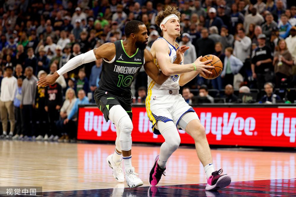 球员们不仅 球员们不仅