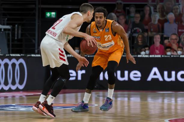 员和管理层 员和管理层